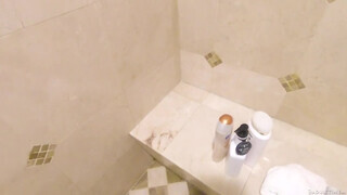 POV stílusban felvett videó a zuhanyból - Eroticnet