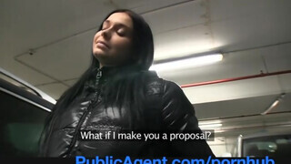 Victoria Blaze a tinédzser fekete hajú tinédzser pénzért baszik az ügynökkel - Eroticnet
