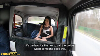 Jade Kush a tinédzser extra sovány ázsiai fiatal kisasszony a taxiban kúrel