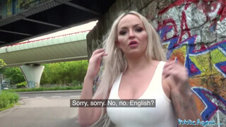 Louise Lee az angol szöszi tetkós milf élvezi ha pénzért cserébe baszhat - Eroticnet
