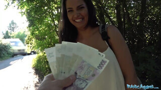 Chloe Lamour a gigantikus tőgyes gádzsi pénzért kúr