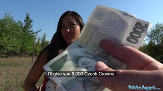 May Thai a mutatós turista nőci egy kicsike pénzért dugható a szabadban - Eroticnet
