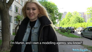Cseh amatőr szoknyás világos szőke fiatal spiné pénzért dugható - Eroticnet