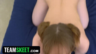 Rebecca Vanguard a kicsike cickós fiatal pipi szőrös lyuka megkamatyolva - Eroticnet