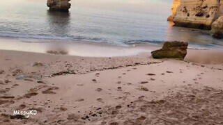 Amatőr beindult tini pár a tengerparton hancúrozik - Eroticnet