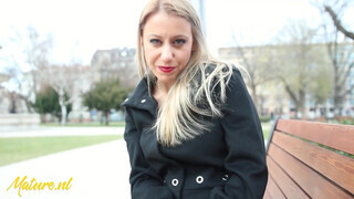 Nikky Thorne a tini izgató magyar milf élvezi ha a szőrös muffját kúrják - Eroticnet