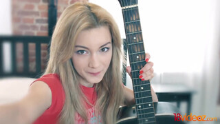 A szép tini orosz tinédzser kisasszony Sonya Sweet ánusza megbaszva - Eroticnet