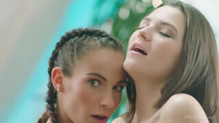 Lexi Dona és Hayli Sanders a tini 18 éves leszbikus fiatal lányok nyalakodnak - Eroticnet