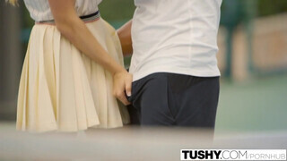 Aubrey Star és a teniszedző erőszakos kupakolása - Eroticnet