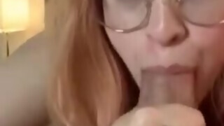 Szemüveges amatőr csöcsös gádzsi brét szop - Eroticnet