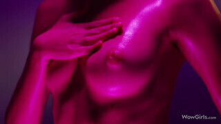 Alissa Foxy a ellenállhatatlan tini leányzó lélegzetelállító teste - Eroticnet