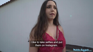 Zeynep Rossa a méretes kannás tinédzser gádzsi pénzért kefél - Eroticnet