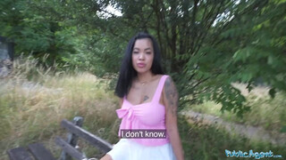 Jade Mai a nagyméretű cickós ázsiai csaj bulkesza megkúrva a szabadban - Eroticnet