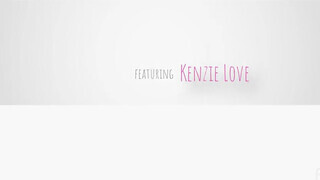 Kenzie Love a kitetovált maszkos milf lábbal is ügyesen bánik a fasszal - Eroticnet