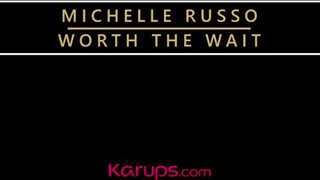 Michelle Russo bekapja már a konyhában a fiatalabb hapsi hardcore faszát - Eroticnet