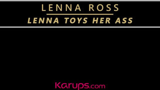 Lenna Ross izgatja a popsiját egy műfarokkal - Eroticnet