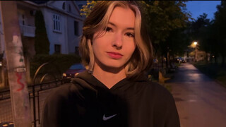 Cutie Kim a 18 éves orosz fiatalasszony megkefélve hátulról - Eroticnet