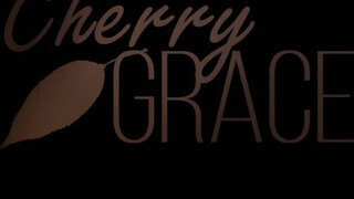 Cherry Grace a vonzó fehérnemű amatőr kisasszony gyöngéd kamatyolása - Eroticnet